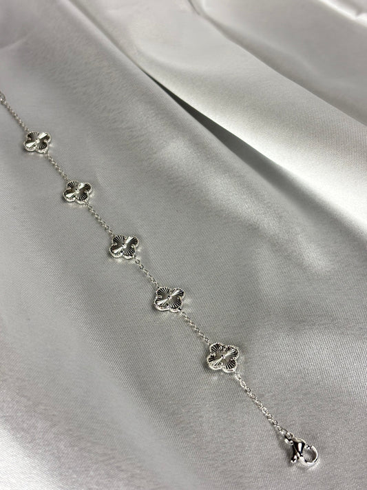 Luxury Cut Silver Clover Bracelet - Collector's Item